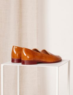 Pied de Biche Mocassins Et Derbies | Lou Cognac Verni