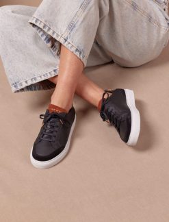 Pied de Biche Sneakers | Alena Noir Leopard